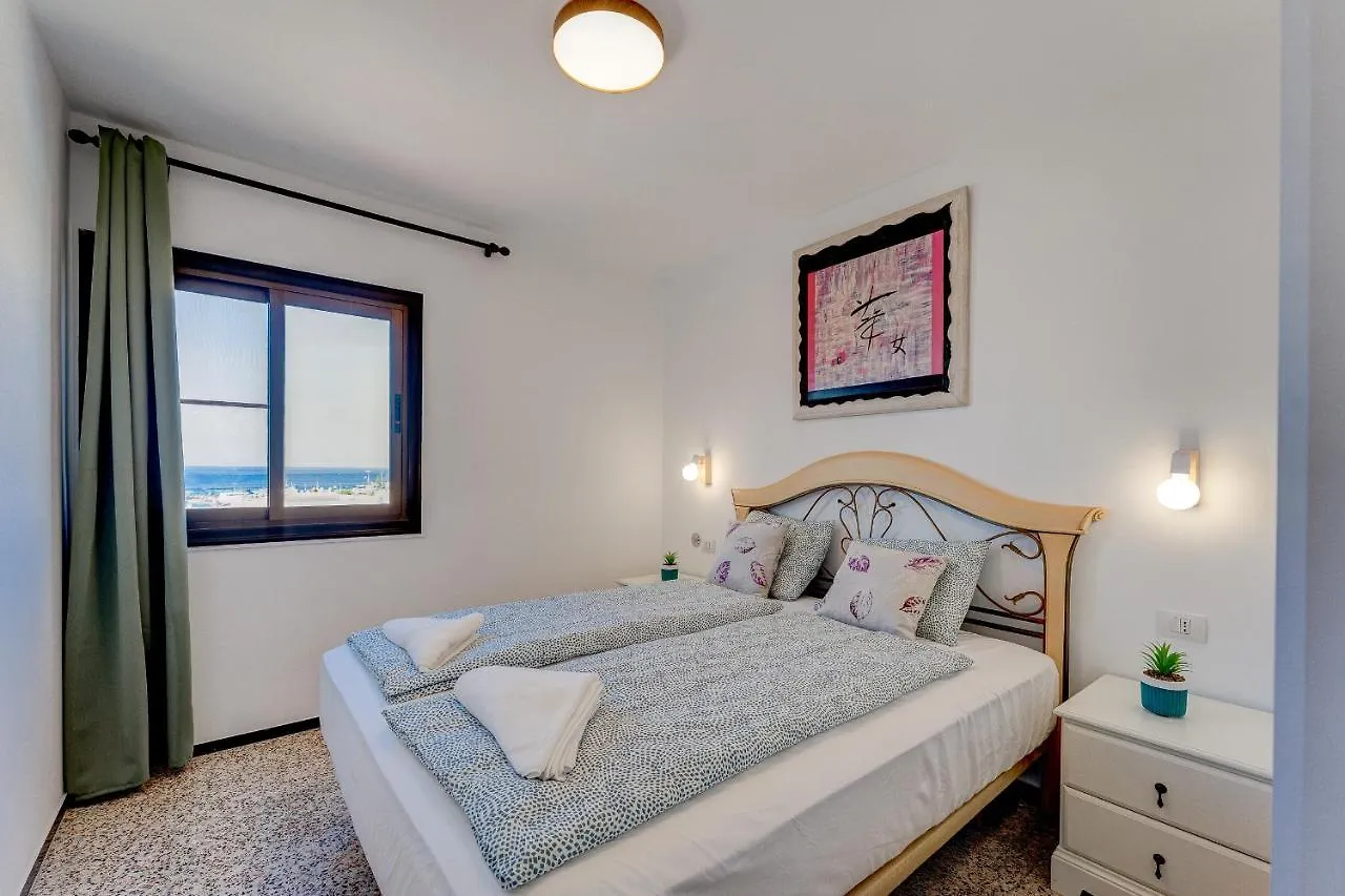 Los Cristianos Achacay Bluesky Apartment